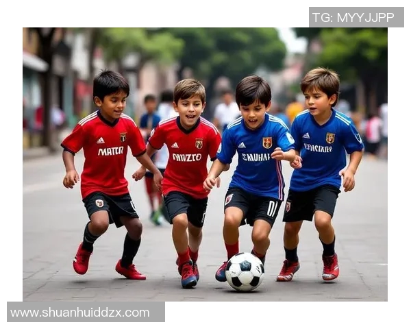 小孩们模仿足球明星精彩瞬间合集视频分享