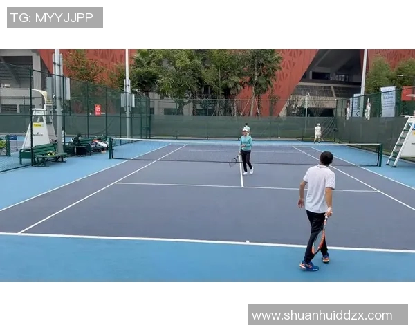 深圳网球队的蜕变之旅：从传统到现代的网球纪实探索